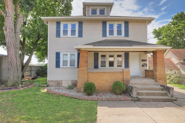 618 Veto St NW Unit 2