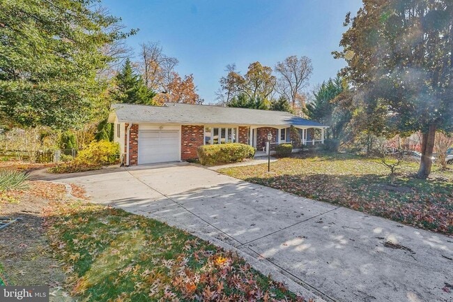 Photo - 4309 Selkirk Dr