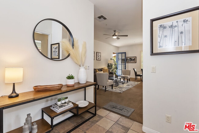 Photo - 48613 Classic Dr