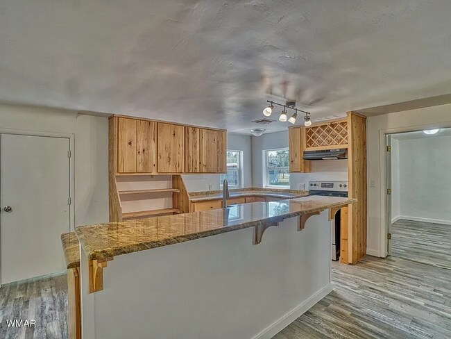 Photo - 2580 Poplar Dr