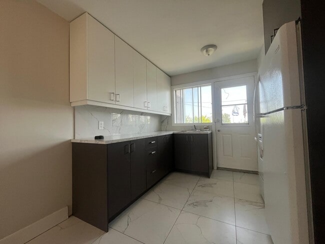 Photo - 9301 Av. 24e Unit 7