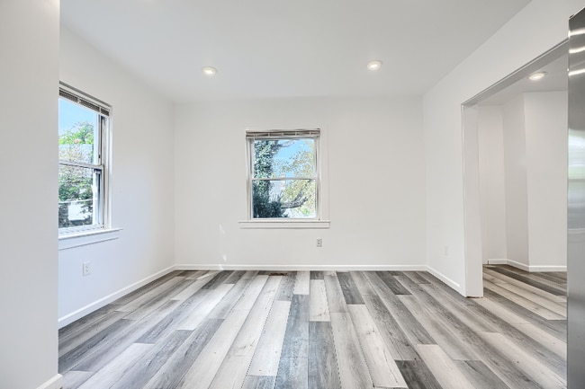 Photo - 13 Summerfield Rd