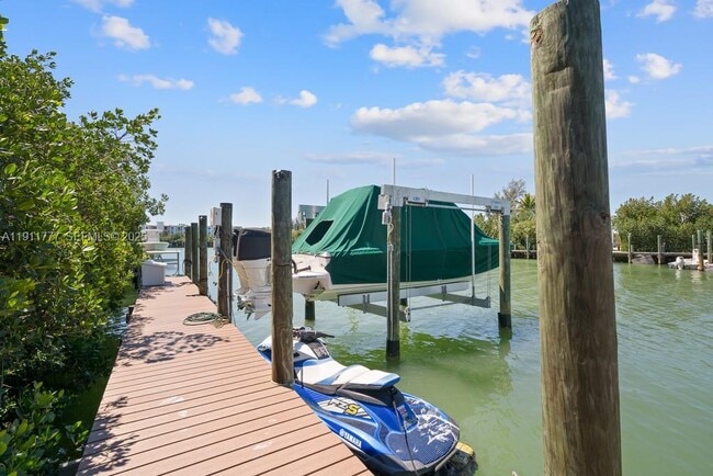 Photo - 112 Ave D Unidad 1