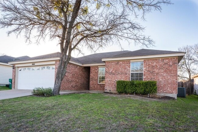 Photo - 1004 Muelhause St