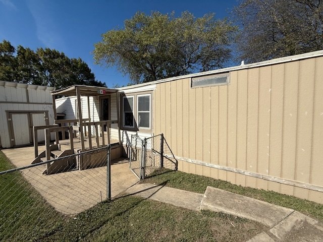 Photo - 220 Bark Ln