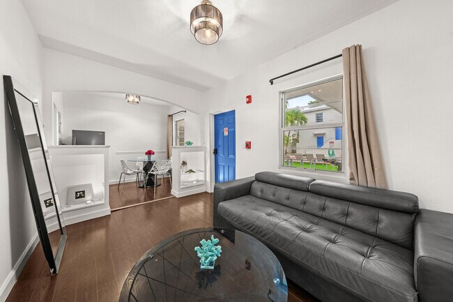 Photo - 937 Michigan Ave Unidad SI ID1540444P