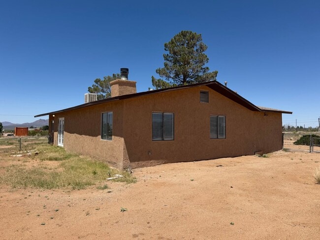 Photo - Spacious 4/2 in the Country / Horses ok