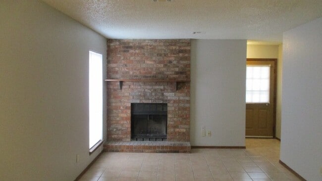 Photo - 800 Swan Lake Rd