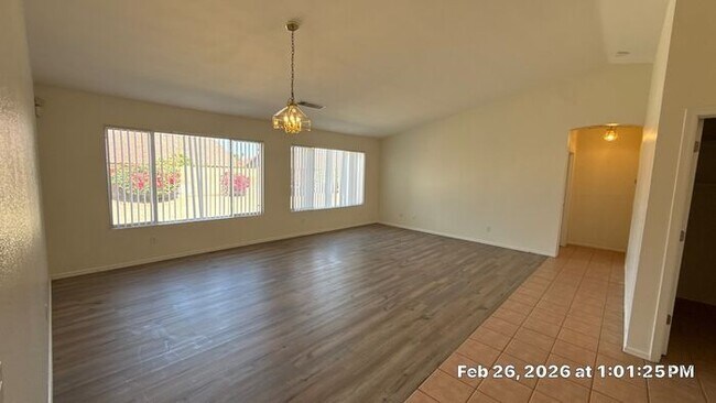 Photo - 1910 E Vineyard Rd