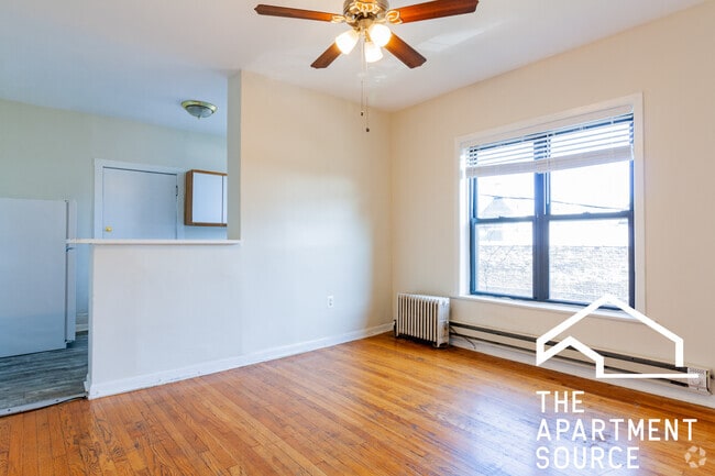 Building Photo - 728 W Roscoe St Unit 2W Rental