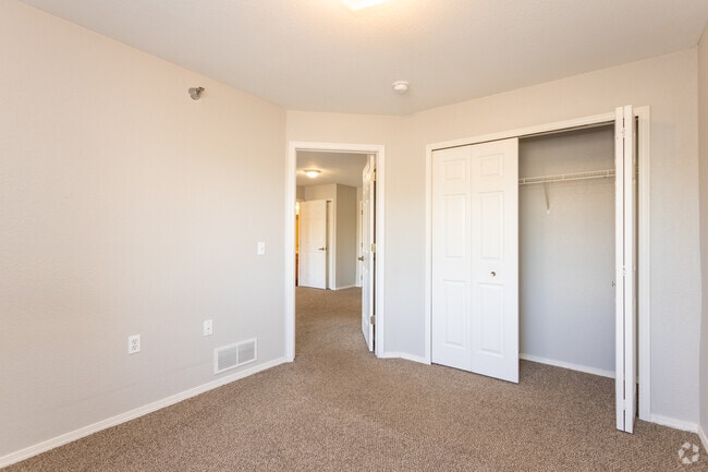 Emerald Creek Apartments
