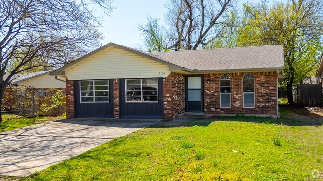 Building Photo - Beautiful, spacious home in Del City - cor...