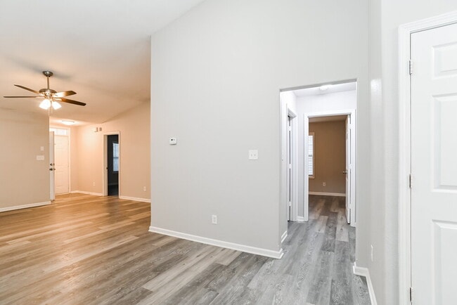 Photo - 3004 Great Falls Dr