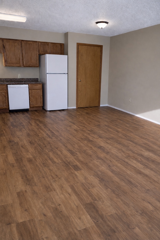 Building Photo - 1012 13th St Unit 7