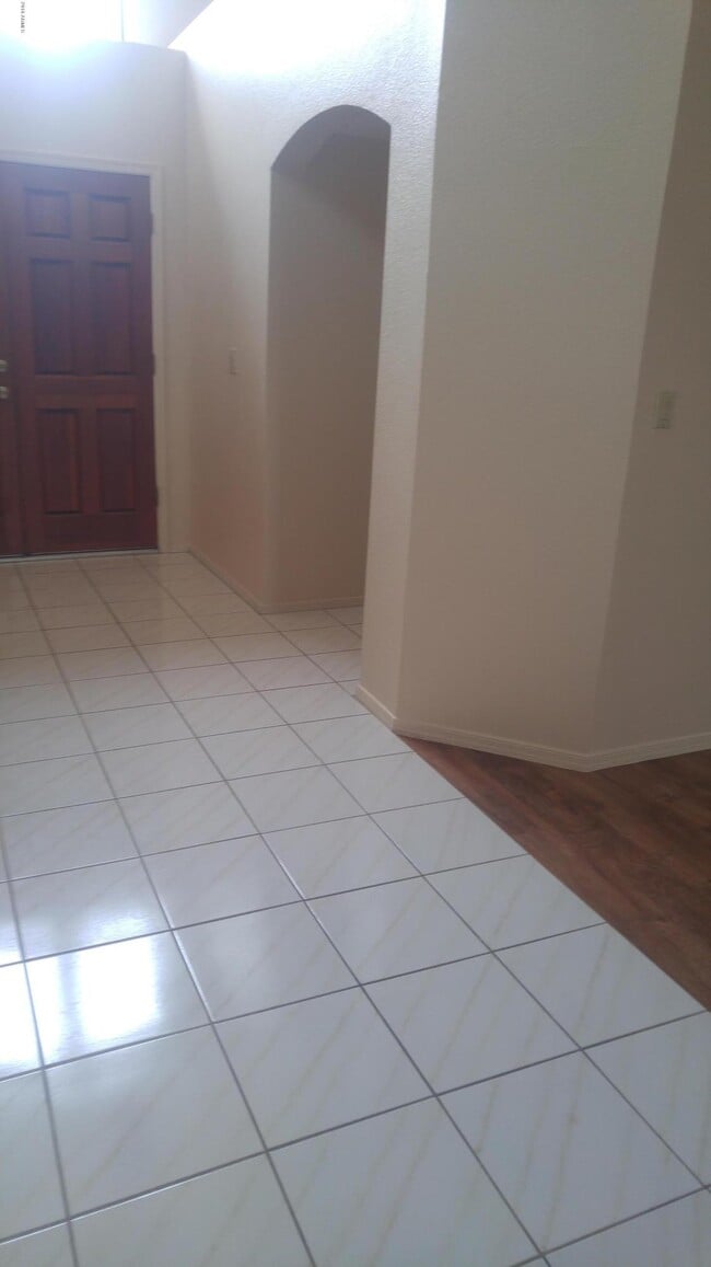 Photo - 2341 W Shawnee Dr