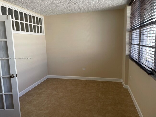 Photo - 999 Brickell Bay Dr Unit 1806