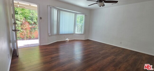 Building Photo - 5444 Hermitage Ave Rental