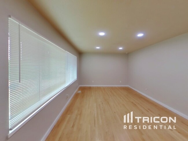 Photo - 7514 3rd Ave SE