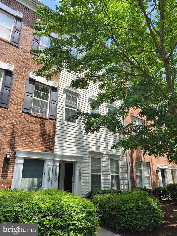 Photo - 42506 Hollyhock Terrace Townhome