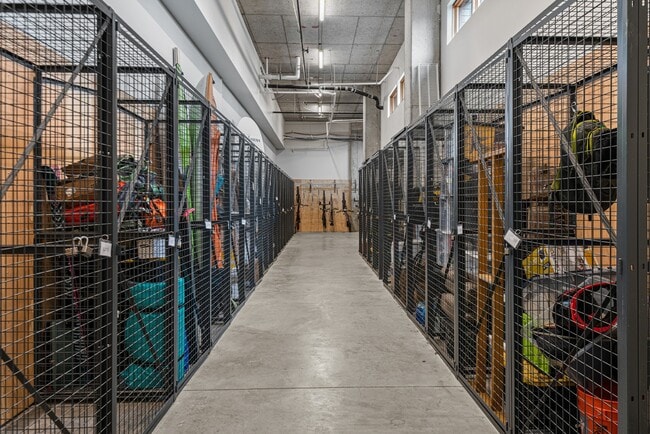 The Hixon at Westside Yard
