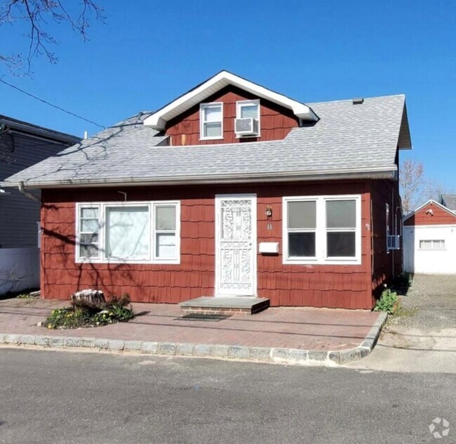 Building Photo - 11 Sound Beach Ave Rental