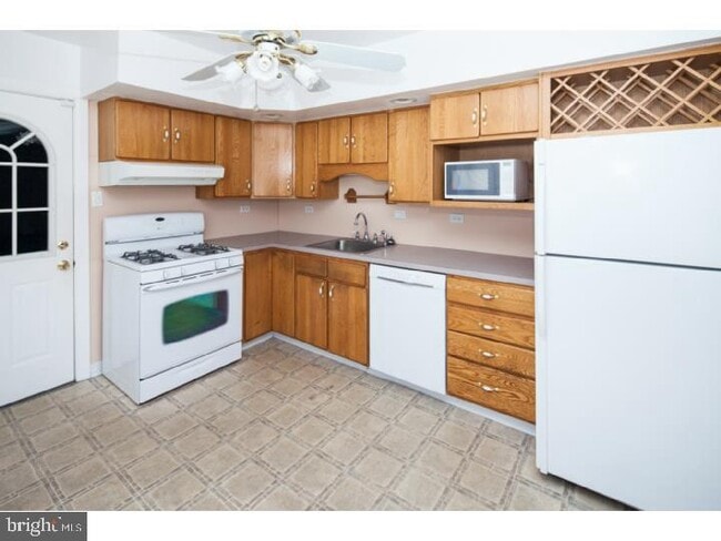 Photo - 225 Brennen Dr