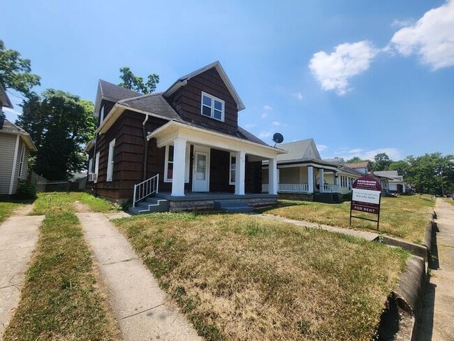 5 Bedrooms 1.5 Bath on the Northeast side ... - 5 Bedrooms 1.5 Bath on the Northeast side ... Casa