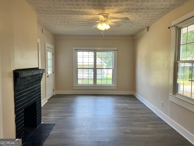 Photo - 601 Askew Ave