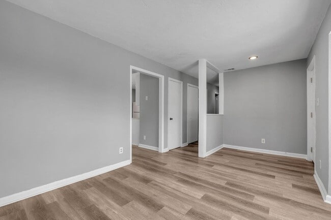 Photo - 27 Sierra Rd