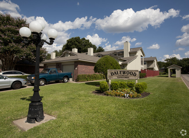 Building Photo - Dalewood Townhomes