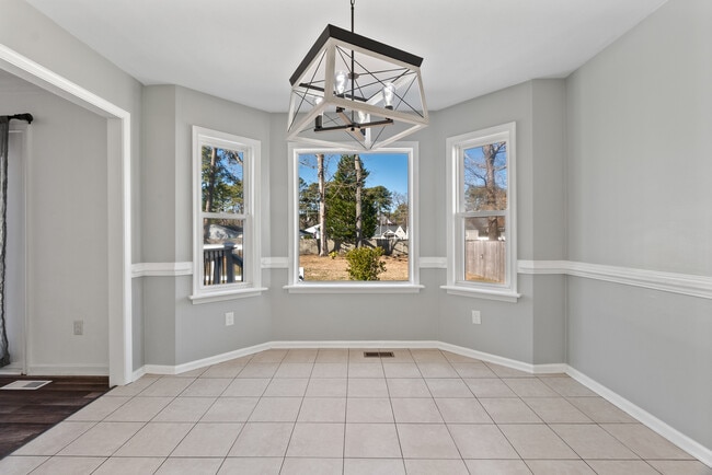 Photo - 639 Alberthas Dr