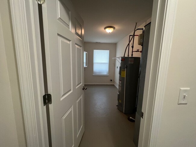 Photo - 3 bed 2 bath House Unit 180 Bogart