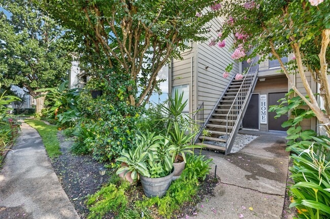 Photo - 10053 Westpark Dr Unit 297