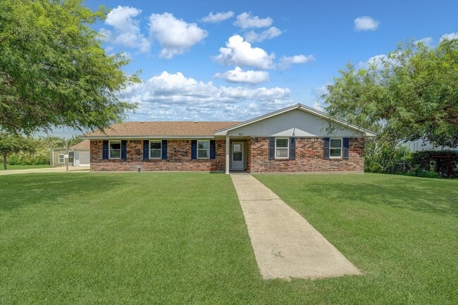 Photo - 827 Pickney Ave