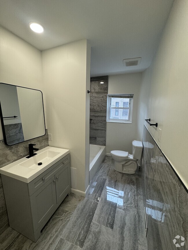 Building Photo - 2201 Coral St Unit 2F Rental