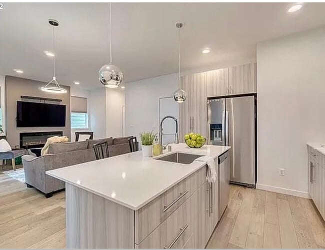 Photo - 5912 NE 56th Cir