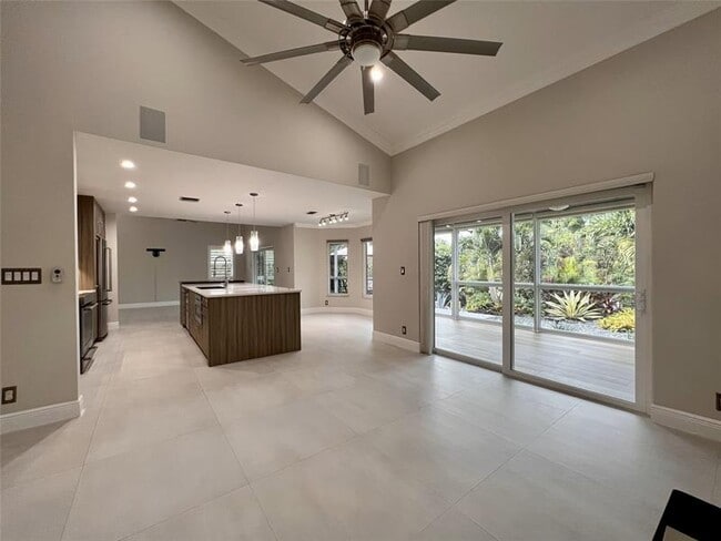 Photo - 720 Birdie Ct