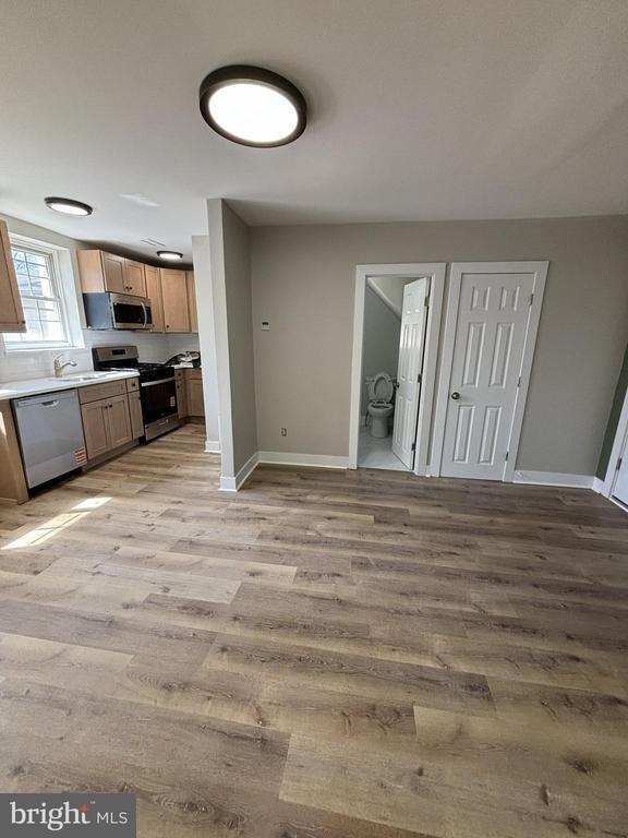 Photo - 18 W 5th St Unidad D