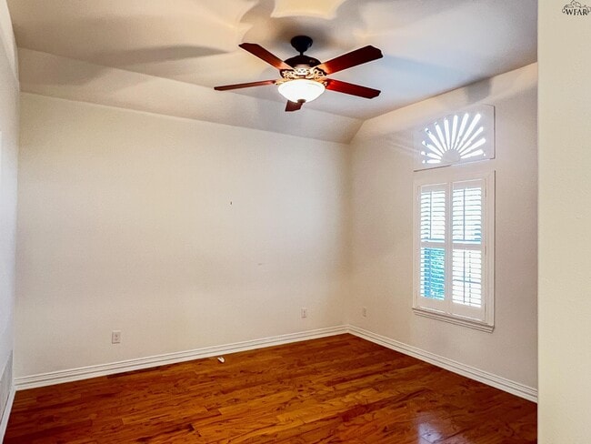 Photo - 1703 Rockridge Dr