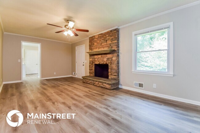 Photo - 2067 Monterey Dr