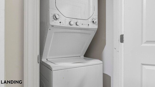 Photo - 2420 Peachtree Rd NW Unidad 1130