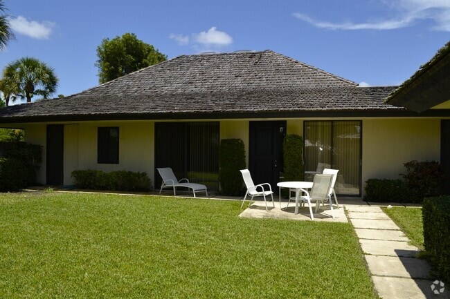 Building Photo - 11876 Pebblewood Dr Rental