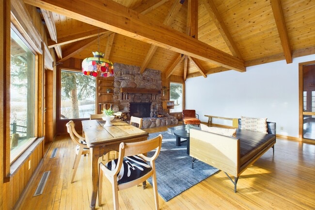Photo - 209 E Reds Rd