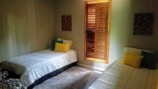 Photo - Short term furnished rental for temporary ...