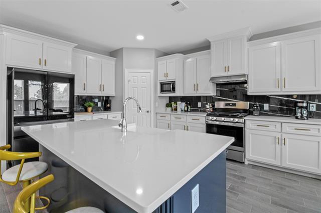 Photo - 610 Parker Cir