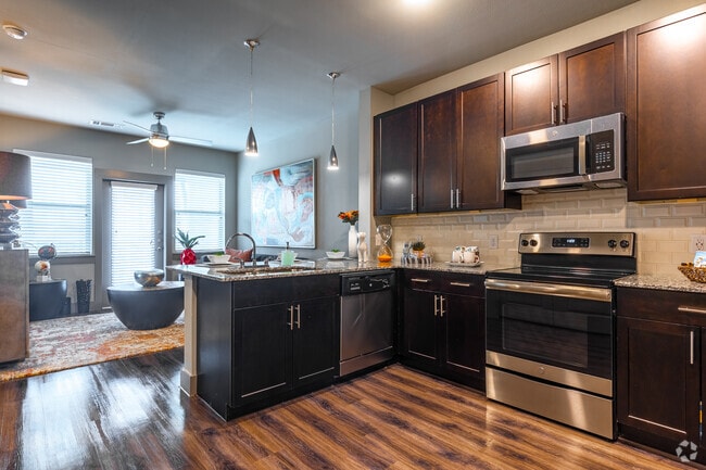 1BR, 1BA - Kitchen
