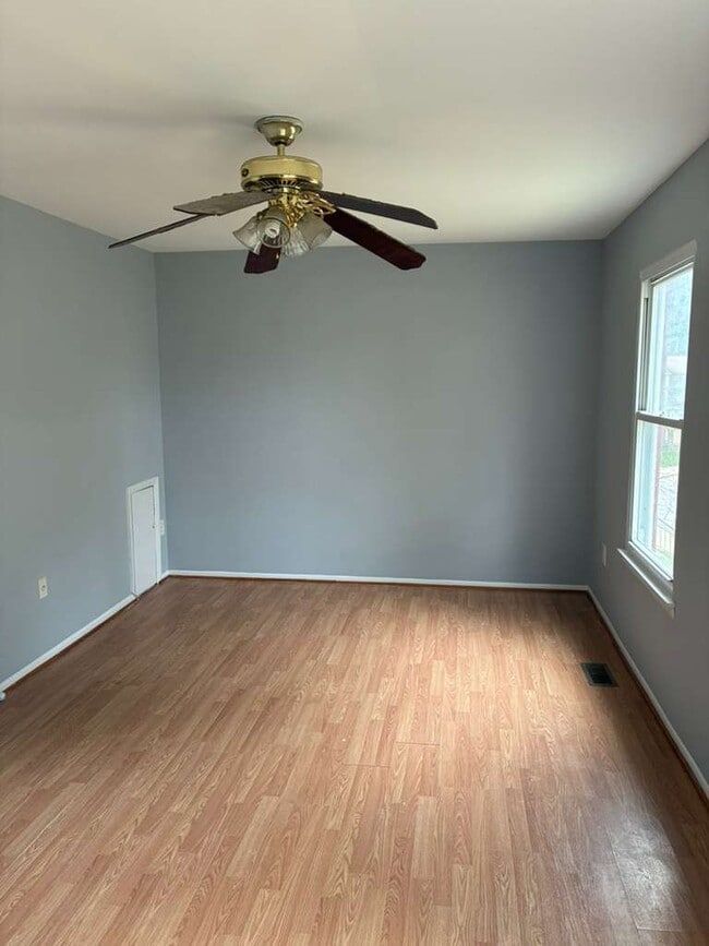Photo - Hawk Court