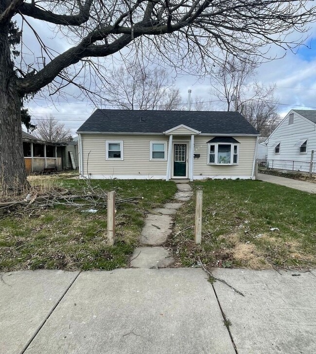 Photo - 3-Bedroom Single Family Home with Spacious Backyard - Available August 1st!