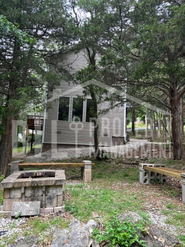 Photo - Peaceful 3-Bedroom Home Near Branson, MO – Reeds Spring School District