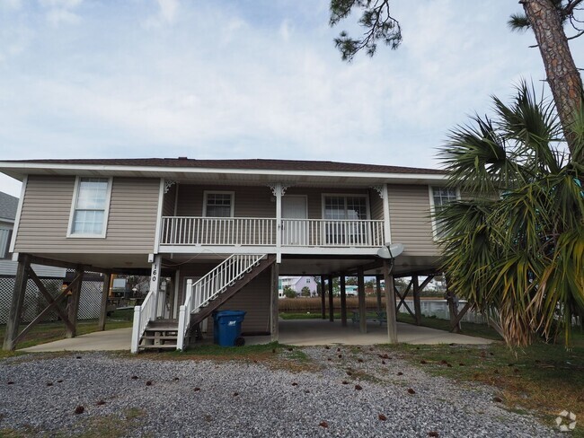 Building Photo - Gorgeous water views just blocks from the ... Rental